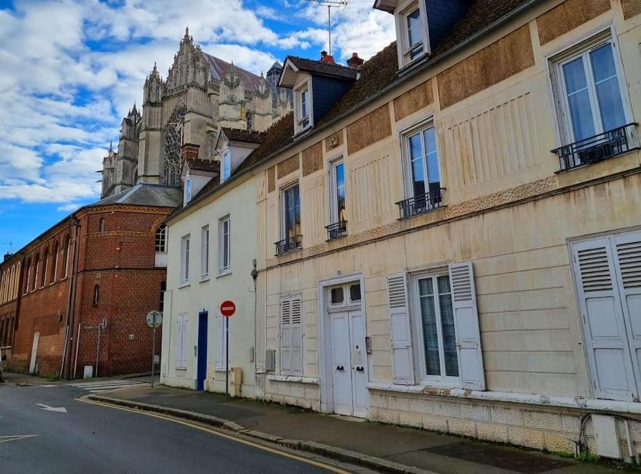 Апартаменты Le Studio De La Cathedrale Бове Экстерьер фото